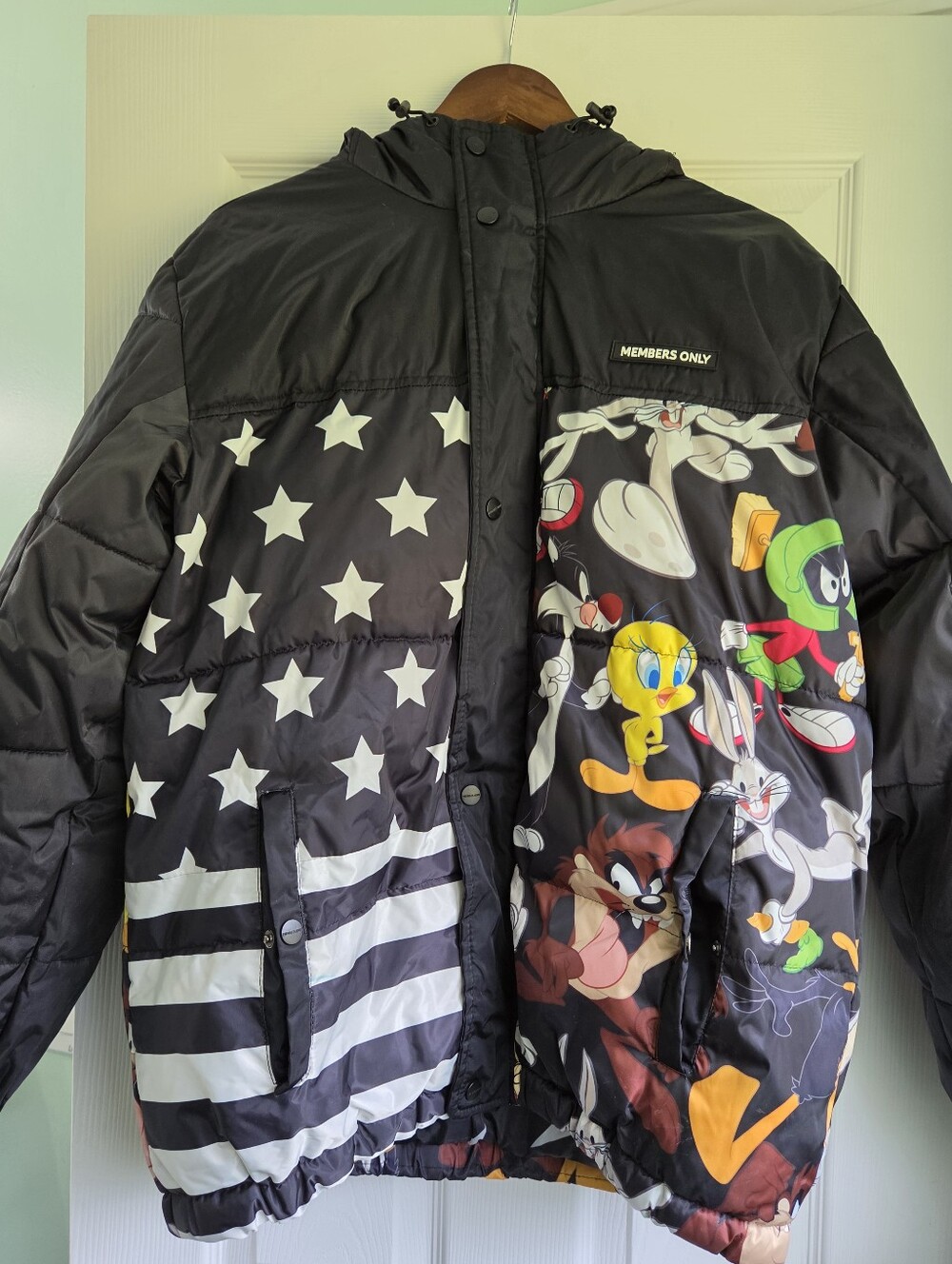 Members Only x Looney Tunes Graphic Hooded Puffer Jacket Black Men's Medium